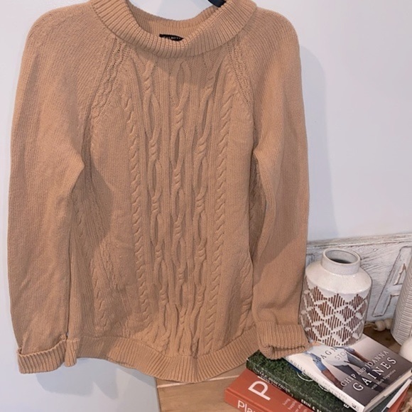 Talbots tan knit turtleneck sweater cable knit size medium - Picture 1 of 7